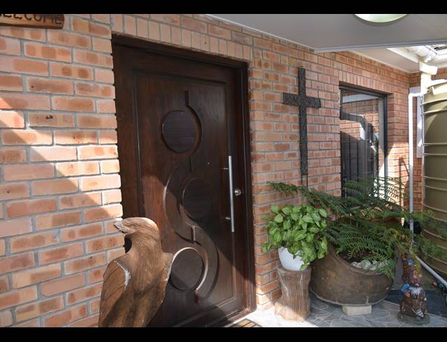4 BEDROOM HOUSE FOR SALE IN NOORSEKLOOF